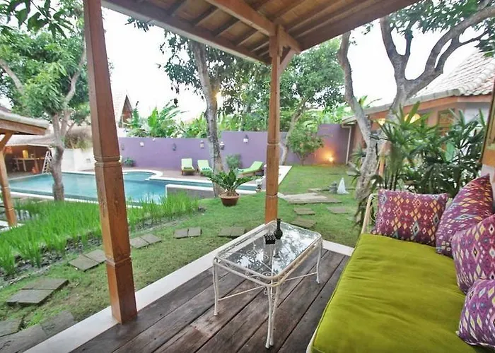 Mooz Guest house 3*